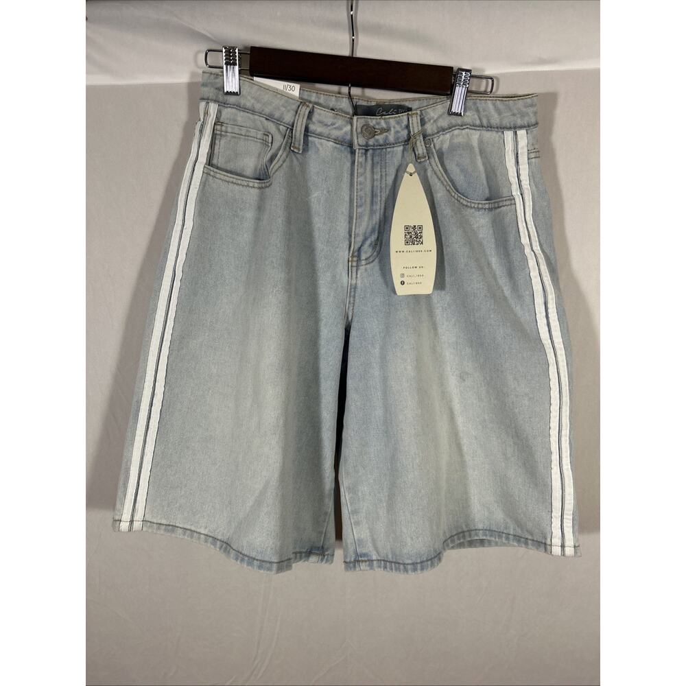 Cali 1850 Women’s Bermuda Denim Shorts Size 11/30 Light Wash Side Stripe NWT